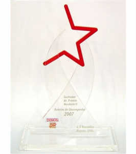 Acrílico - Troféu Acrílico Cristal Recortado Sobreposto e Estrela Filetada
